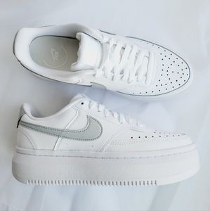 WOMEN'S NIKE COURT VISION ALTA LEATHER WHITE SILVER DMO113-101..
